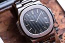 Patek Philippe Nautilus (40mm) Ref.: 3700/001 Sigma Dial Full Set aus 1983 Artikelnummer:PATEKNAUTILUS00017 von Patek Philippe