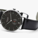 Metro 38 Datum stadtschwarz von Nomos Glashütte