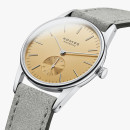 Orion 33 gold von Nomos Glashütte