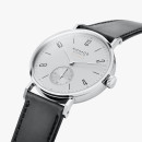 Tangente neomatik platingrau von Nomos Glashütte